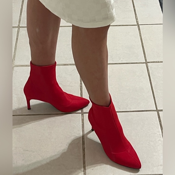 Women's Pointy Toe Stiletto Heels Sock Booties. Red. Size 9.5. - Picture 4 of 10
